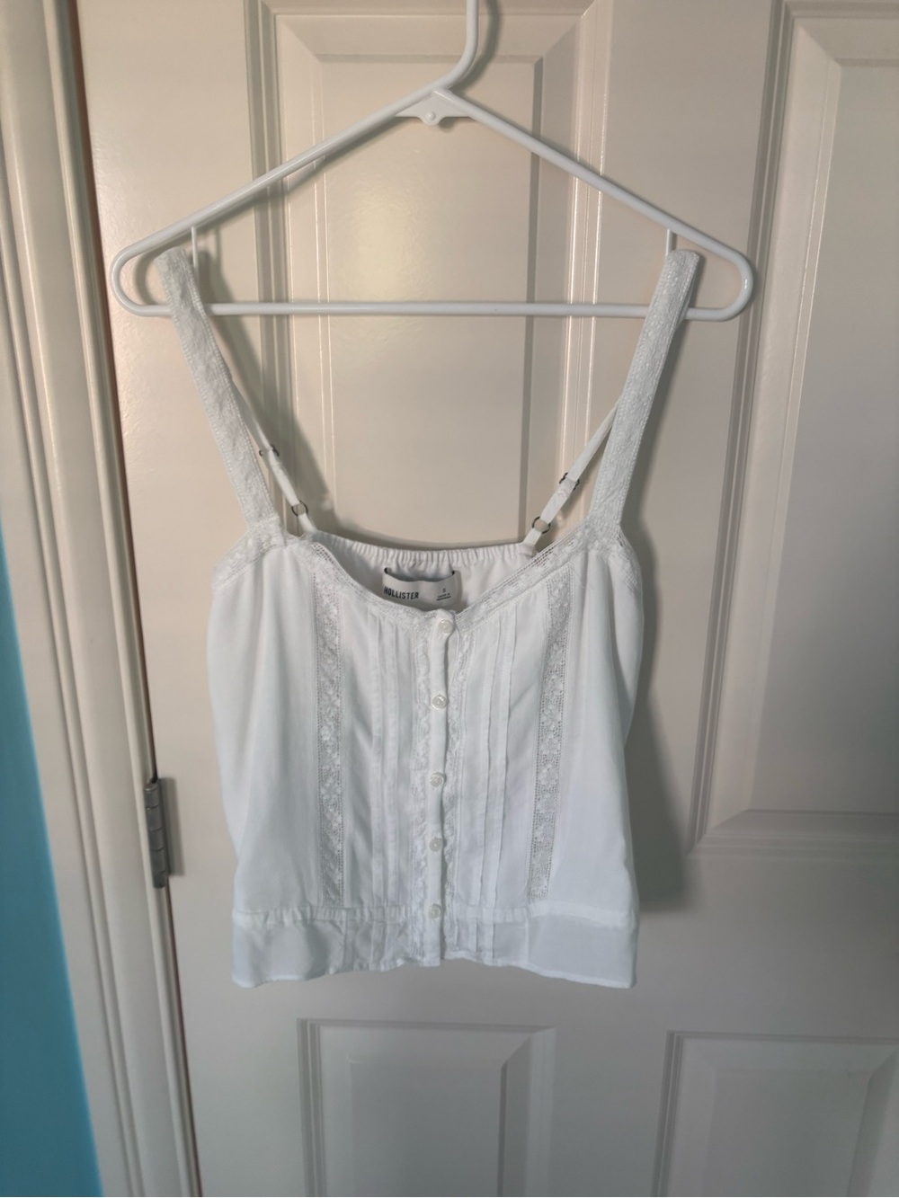 Hollister White Lace-Trim Button Front Camisole